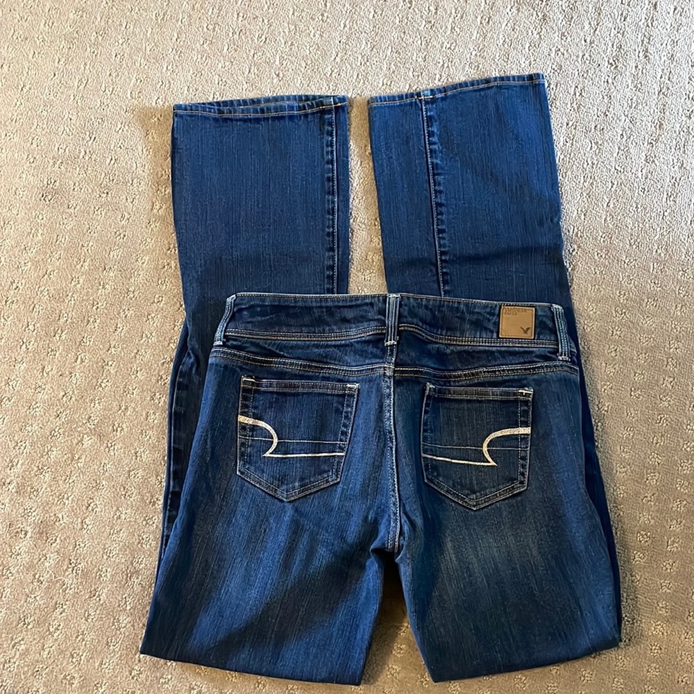 Woman’s American eagle jeans